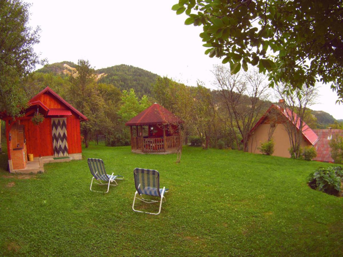 Вілла Casa La Lepe Rosia Montana Екстер'єр фото
